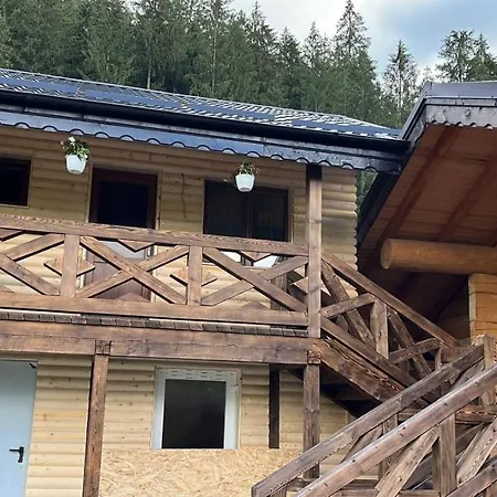Pensiunea Mireasma Bucovinei Motel Crucea